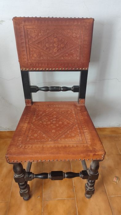 4 Cadeiras diferentes vintage coleção