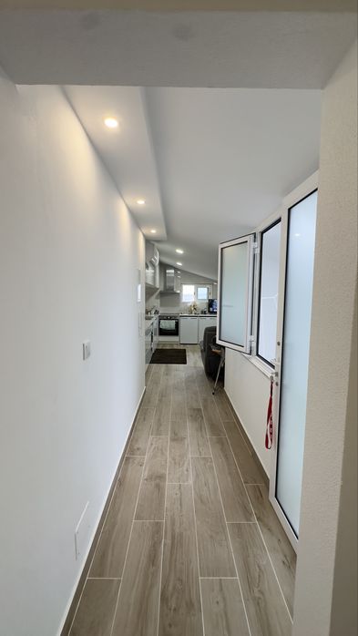 Apartamento T1 em Famões