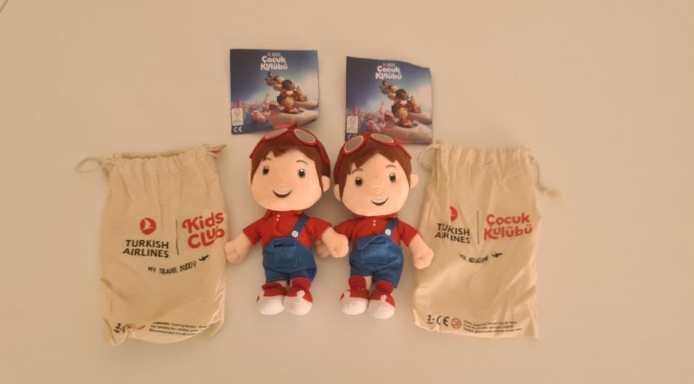 Conjunto de 2 peluches da Turkish Airlines Kids Club. Novos