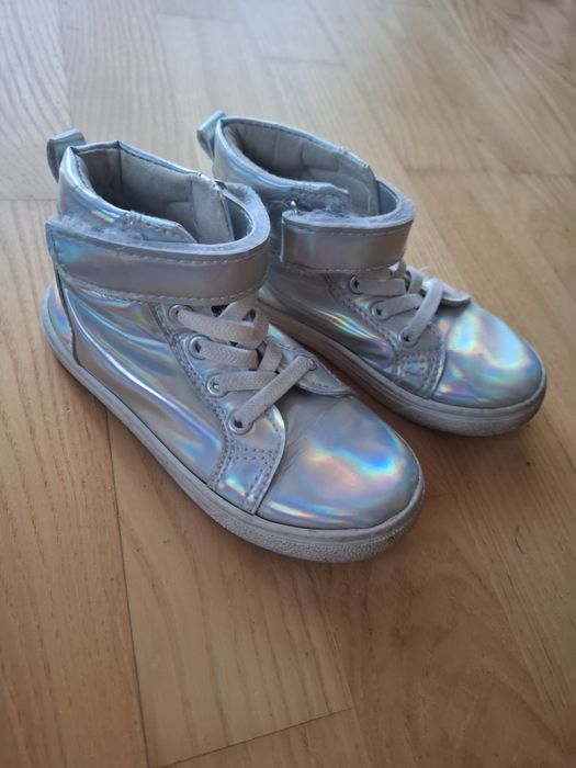 Buty dla dziewczynki 26