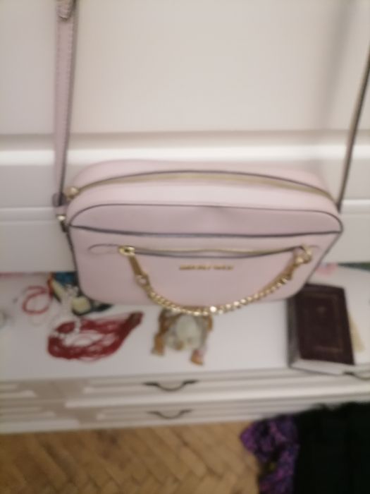 Фирменная дамская сумочка Michael KORS  пудрового цвета,  кожаная.