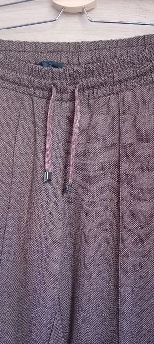 Spodnie materiałowe