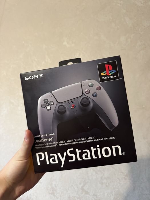 Dualsense 30th anniversary ps5