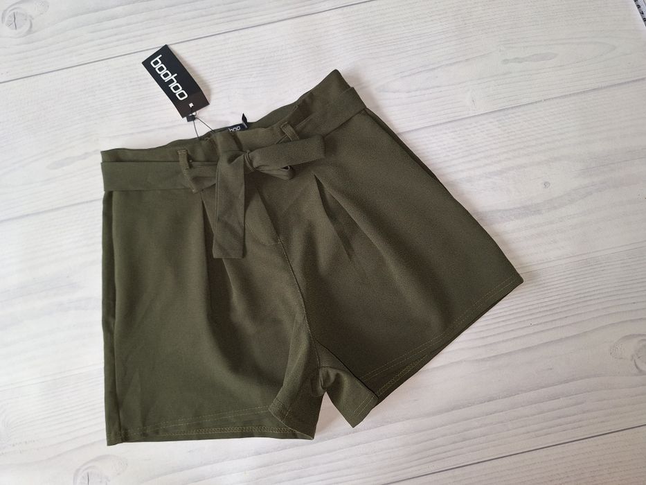 Нові шорти розмір М