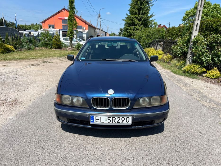 BMW 5_e39_1998r_2.5