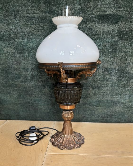 Lampa miedziana zdobiona vintage retro