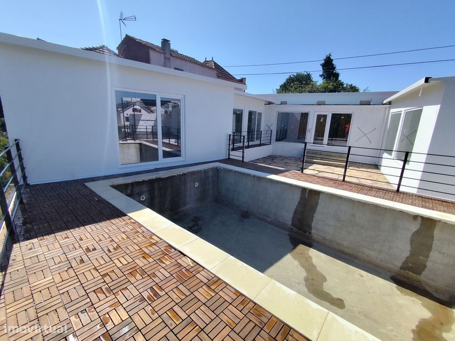 Moradia T4 com Piscina – Oliveirinha, Aveiro