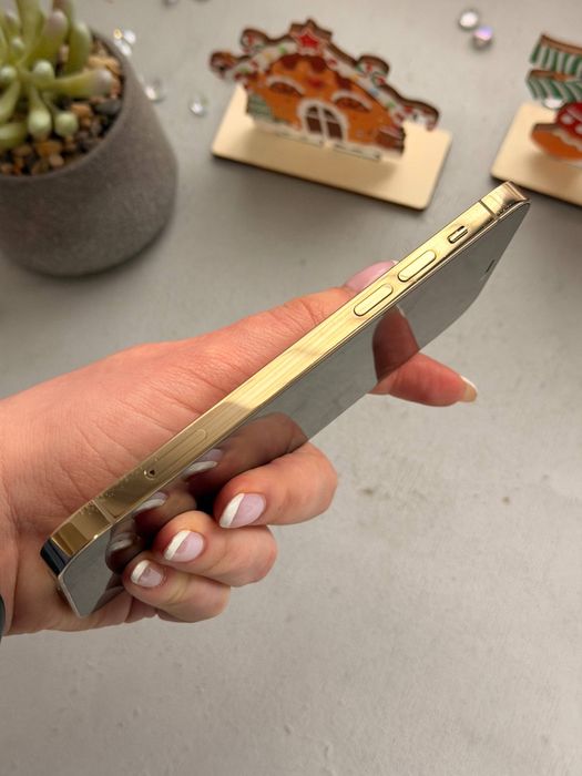 Apple iPhone 12Pro 256Gb Gold. Neverlock. УЦІНКА