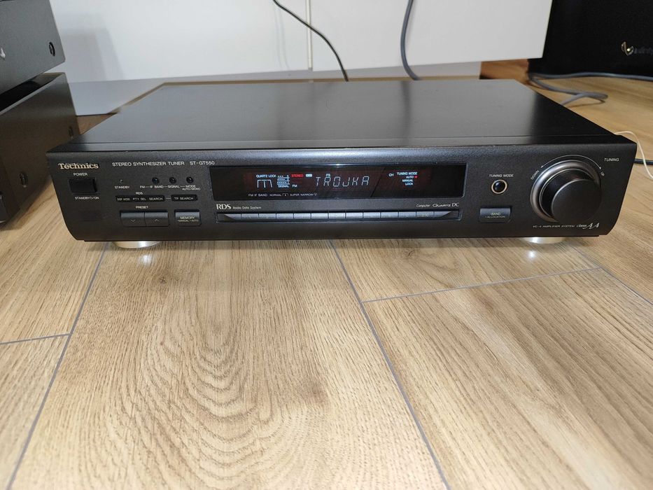 ST-GT550 Technics Stereo Synthesizer Tuner Radio