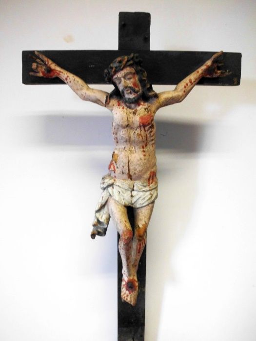 antigo grande crucifixo em madeira Sec. XVIII com Cristo policromado