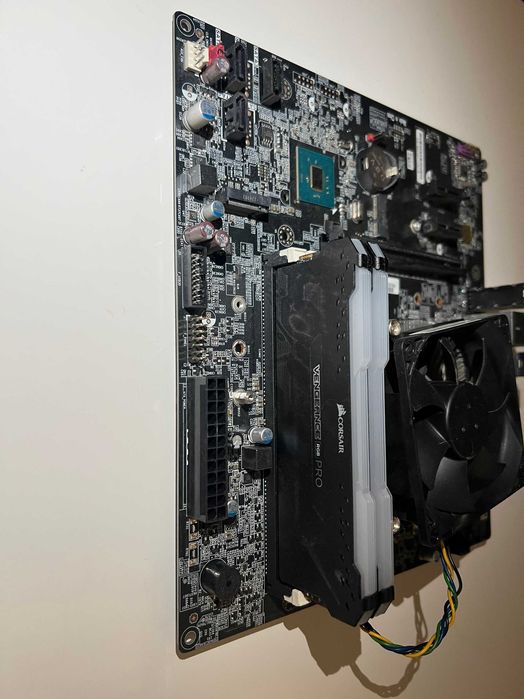 Komputer / i5-8400K/ obudowa/ płyta główna – Dodatki Gratis Łódź ...