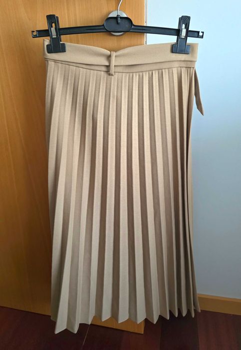 NOVA | Saia midi creme escura, tamanho 36