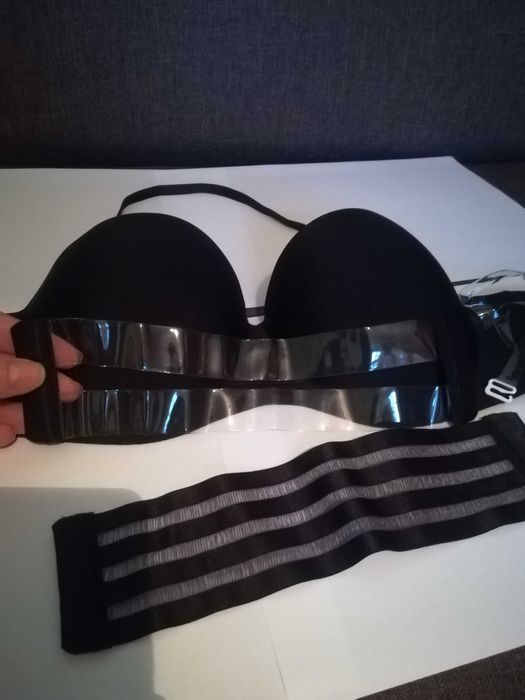 Бюстгалтер чорний
