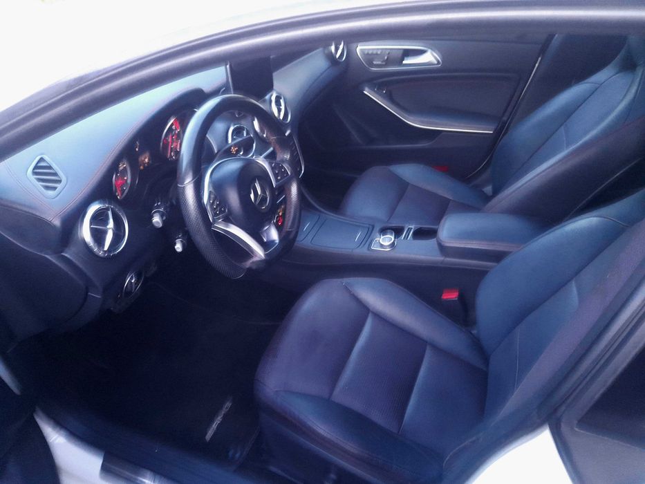 MERCEDES  CLA  220 cdi 177cv AMG LINE