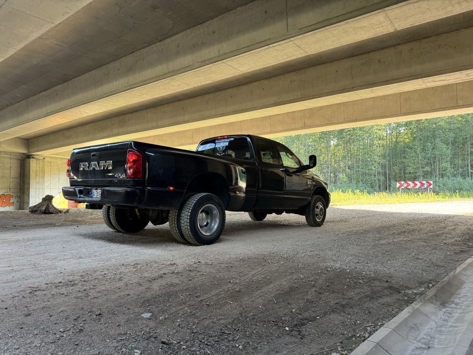 Dodge RAM 3500 4x4 Heavy Duty 5.7 V8 – bliźniak, benzyna + LPG