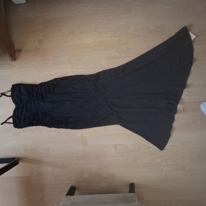 Czarna sukienka maxi na ramiączkach Shein