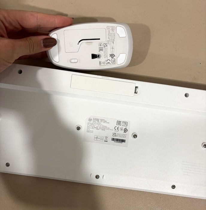 HP Conjunto Teclado e Rato sem Fios 230, Branco