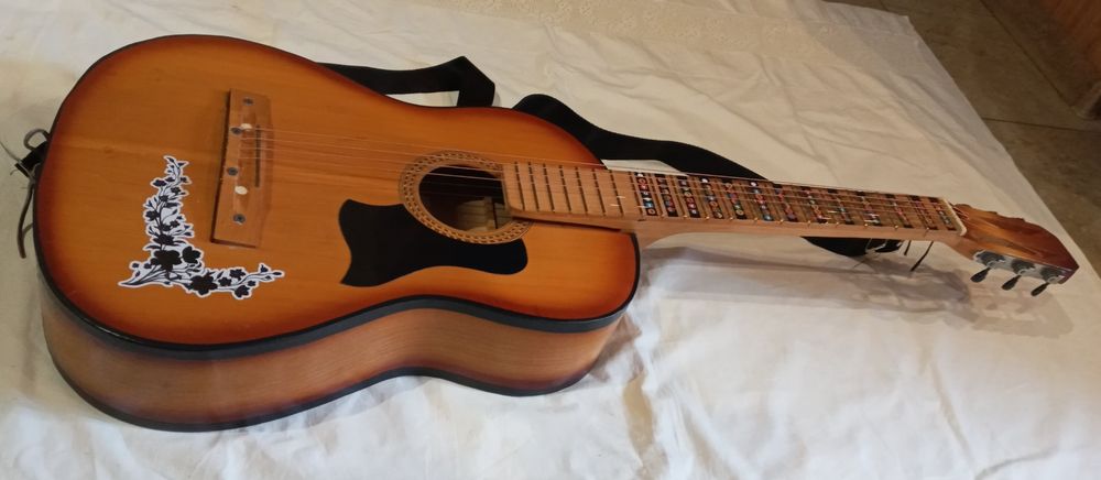 Музыкальный инструмент.