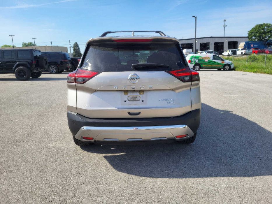 Nissan Rogue Platinum      2021