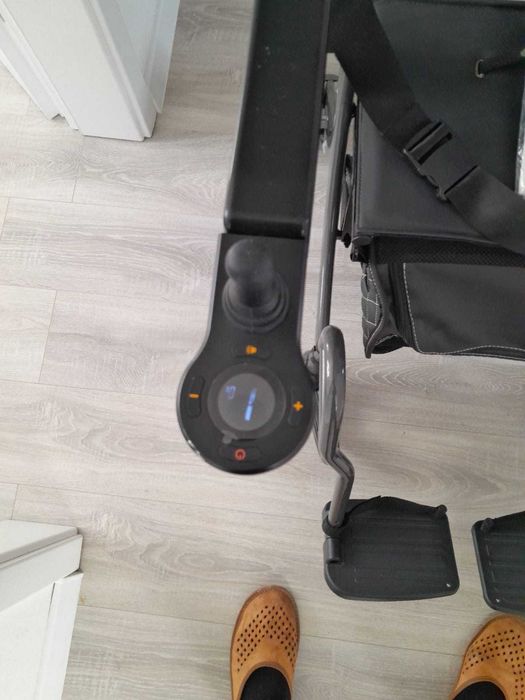 Wózek inwalidzki z napedem elektrycznym multi plus