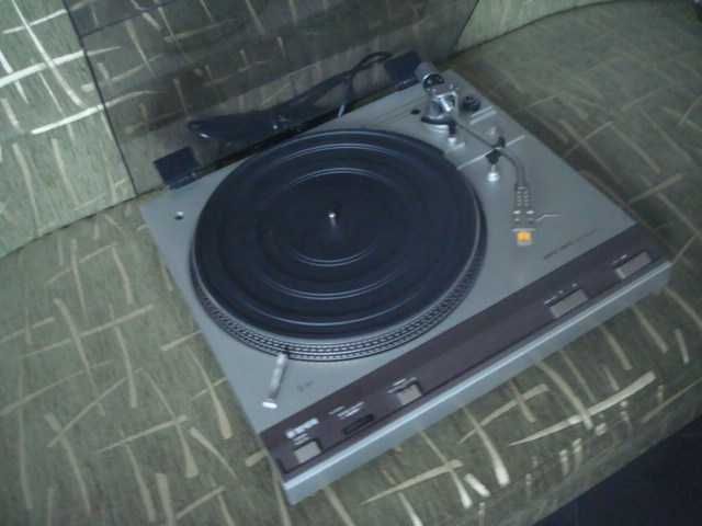 Продам проигрыватель пластинок