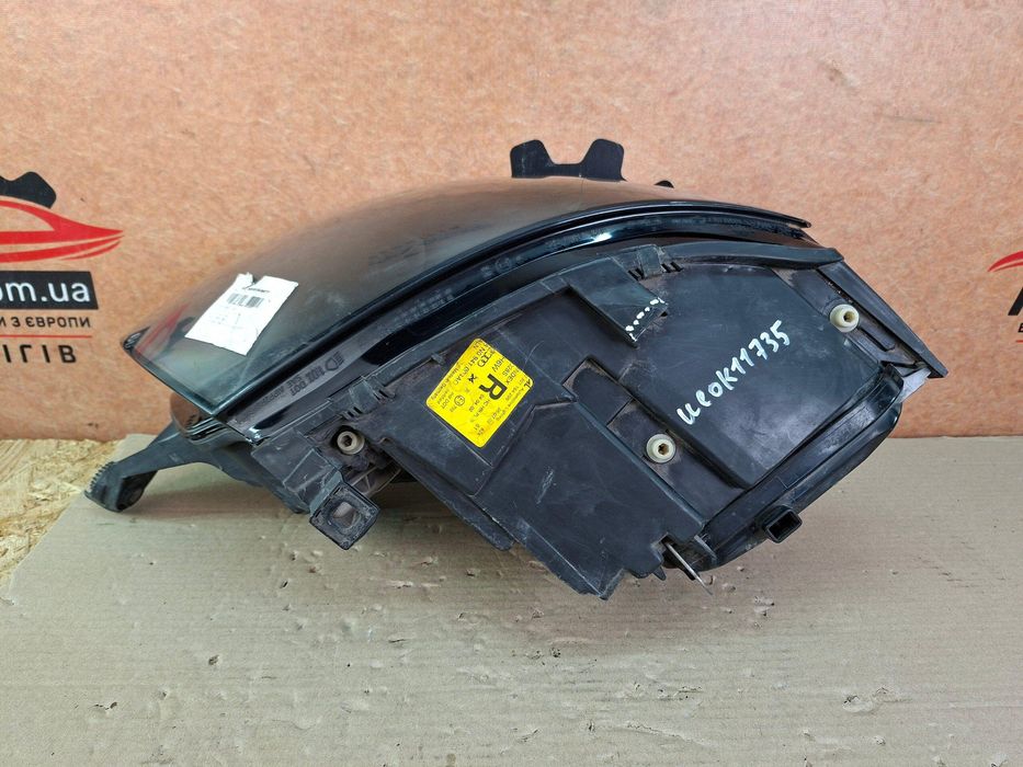 Audi TT 8N 1998-2006 Фара передняя правая галоген 8N0941004AQ