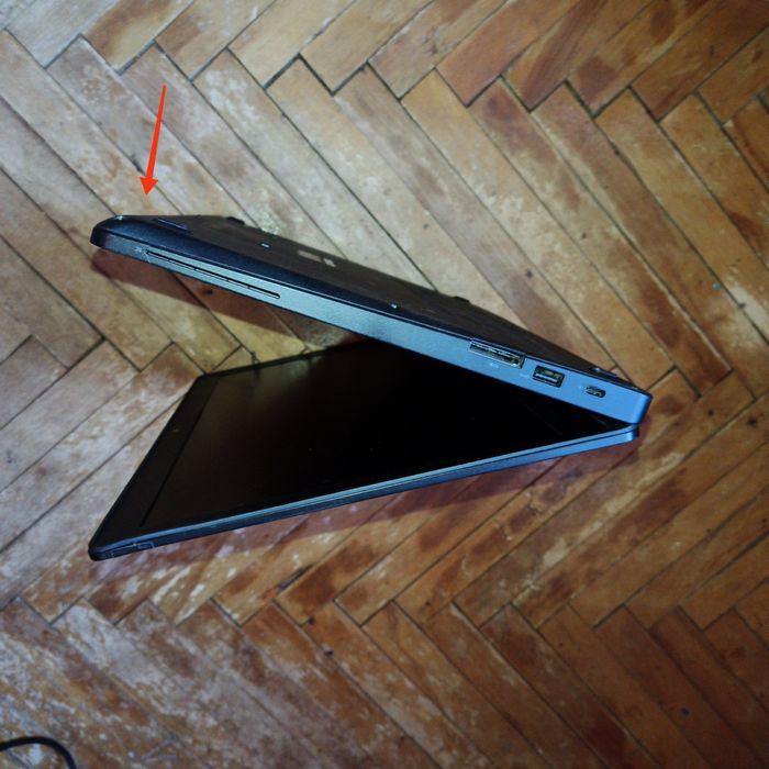 ноутбук Dell latitude 5590 + блок живлення