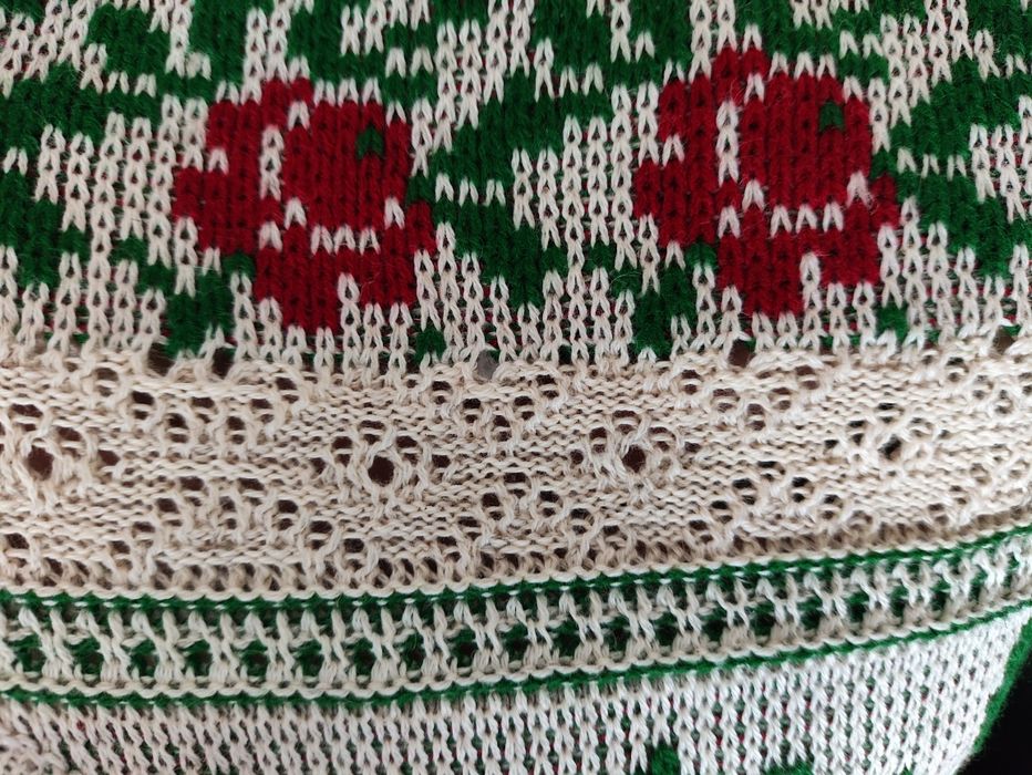 Жіноча вишиванка