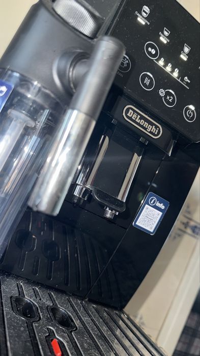Máquina Café De’Longhi Magnifica Start Milk ECAM220.60.B