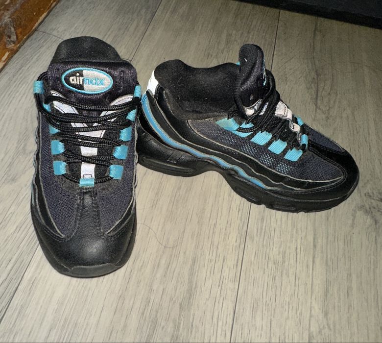 Продам детские кроссовки Nike airmax