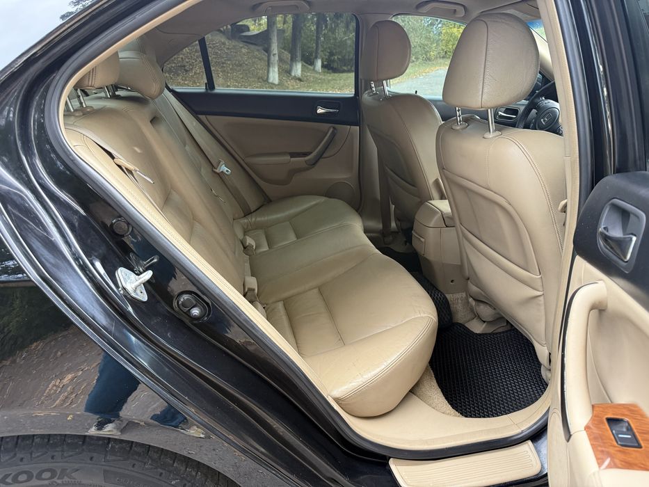 Honda Accord 2,4