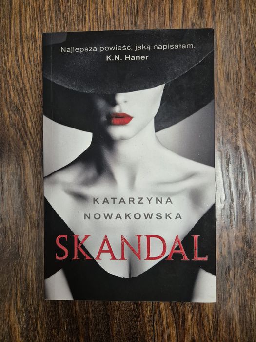 Książka "SKANDAL", Katarzyna Nowakowska
