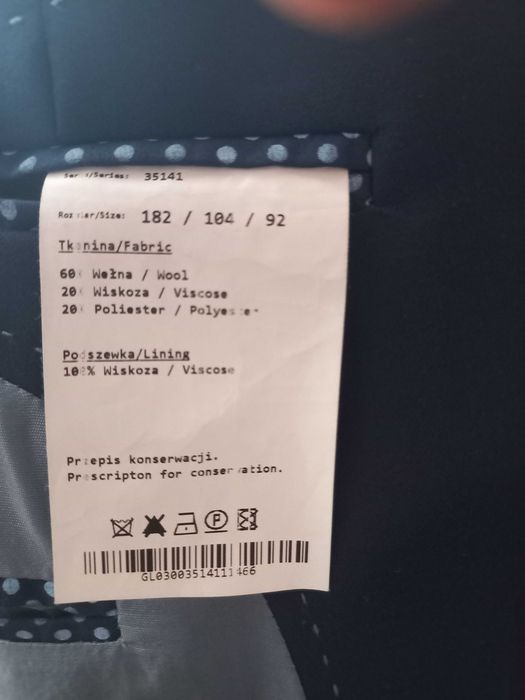 Garnitur Odzież Ubrania używane