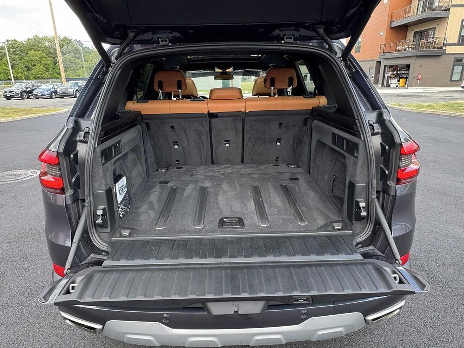 BMW X5 xDrive50i      2019