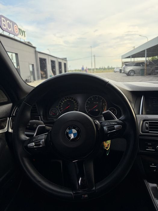 Продам BMW F10 528і