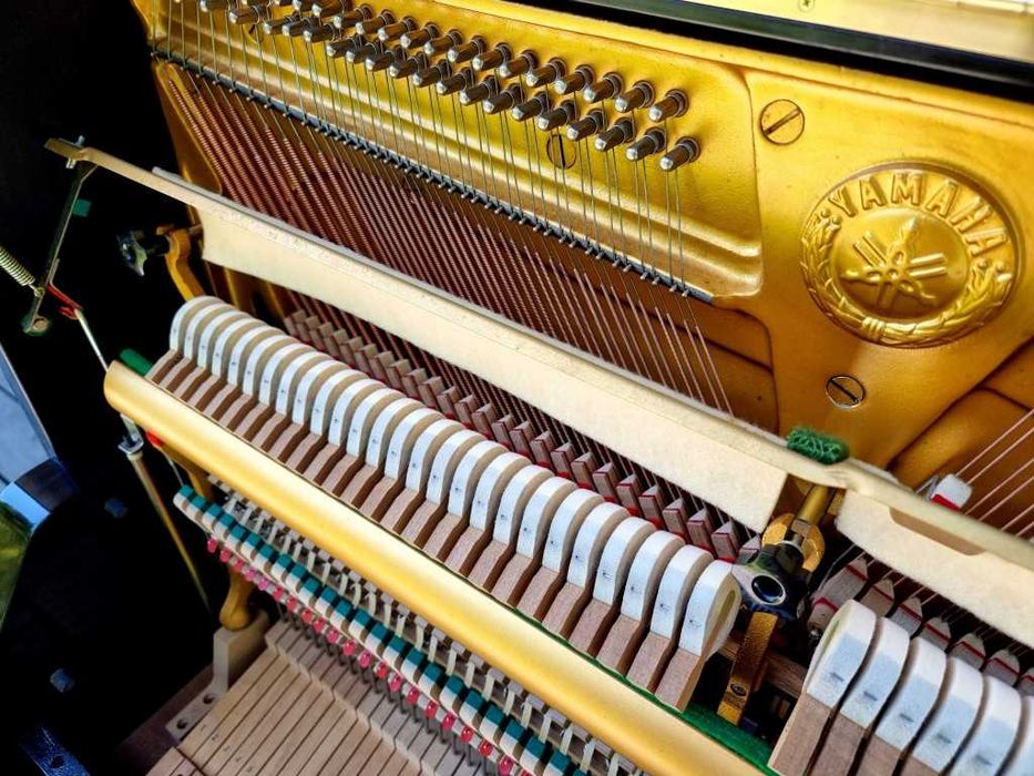 Pianino YAMAHA UX (U3) 131cm 1978r CZARNY POŁYSK