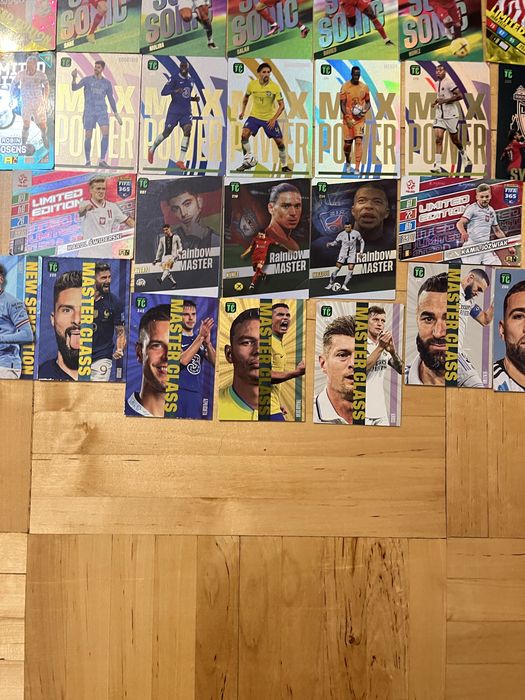 Karty piłkarskie fifa 365 panini