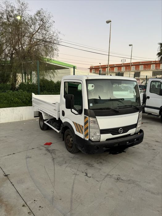 Nissan cabstar bascula