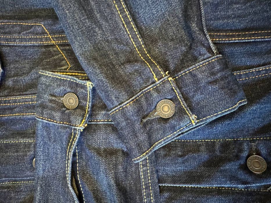 Джинсовая куртка levis