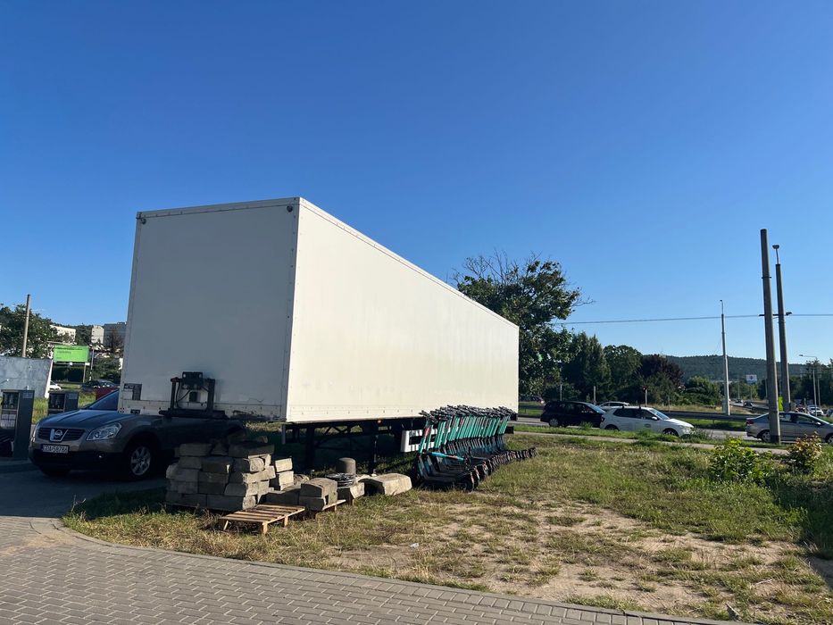 Wynajem magazynu, biura