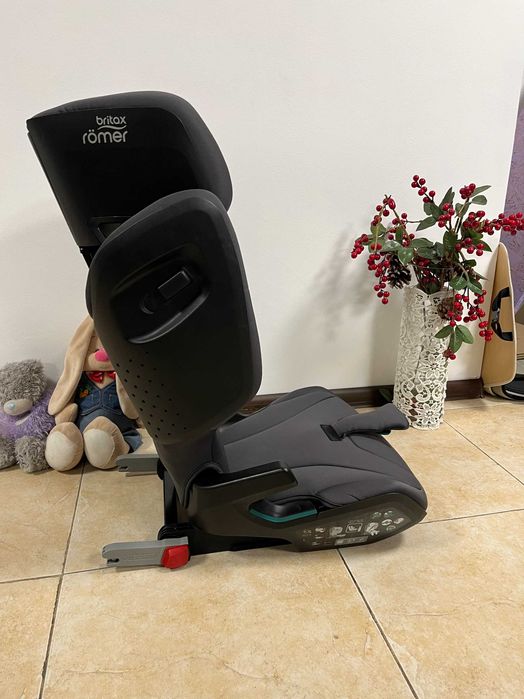 Автокрісло BRITAX ROMER KIDFIX I-Size  Група 2/3 (15-36кг) бустер