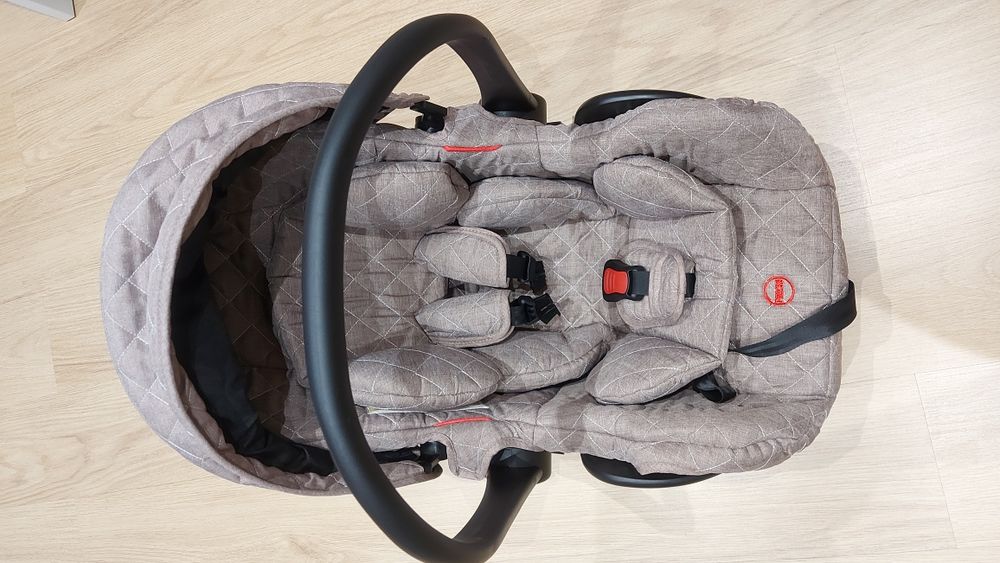 OPORTUNIDADE Carrinho bebé NOVO, 3 em 1