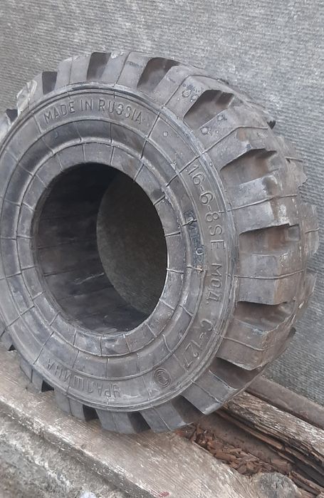 Шина цельнолитая суперэластичная 16-6×8 .