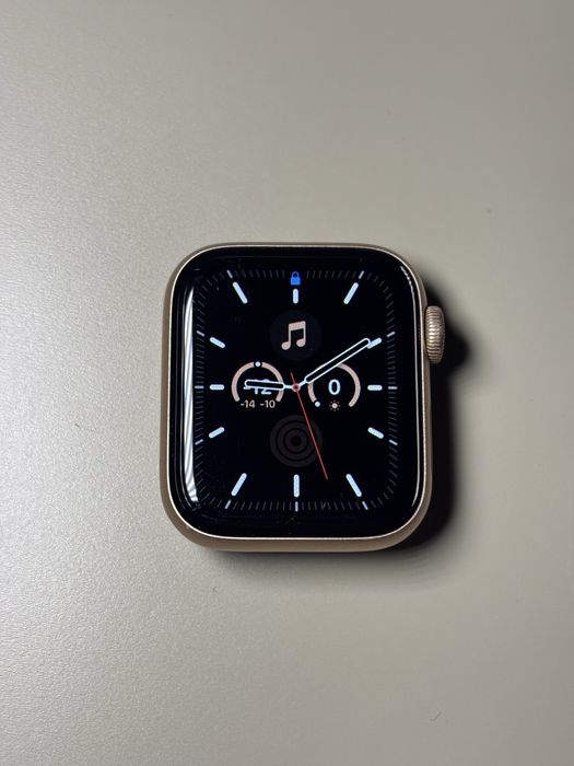 Apple Watch SE 40 mm