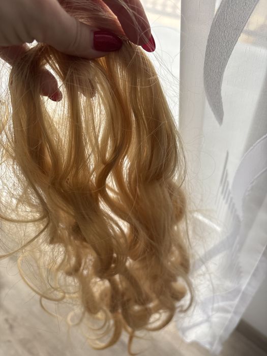 Wlosy syntetyczne na zylce miodowy blond