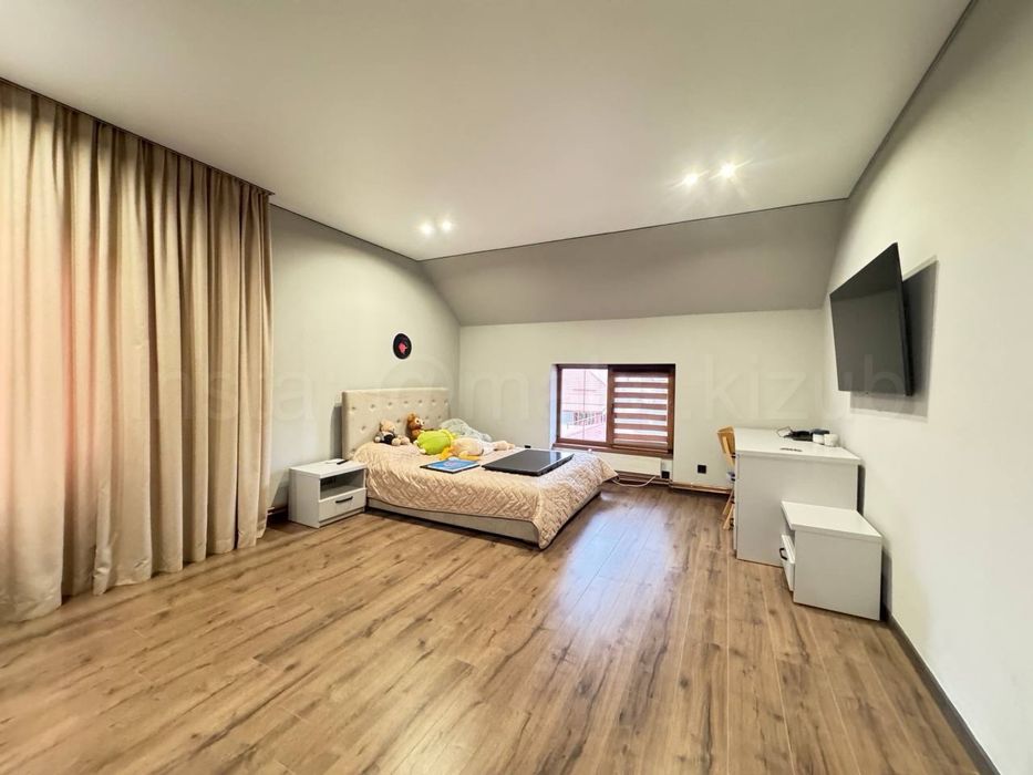 Без комісії/Продам будинок в Ужгороді/200 м2/5 сотих/Газове опалення