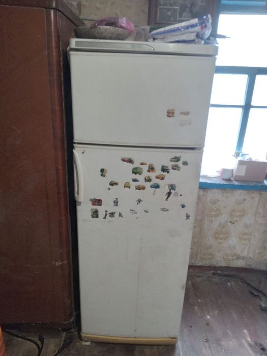 Продам холодильник в нормальном робочем состоянии