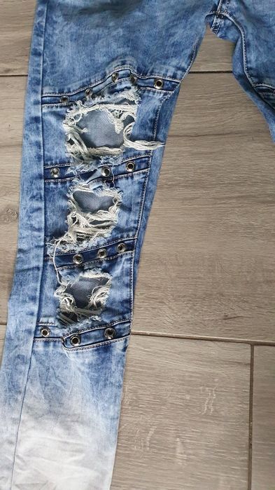 Niebieskie modne jeansy dżinsy denim skinny z dziurami rozdarciami L