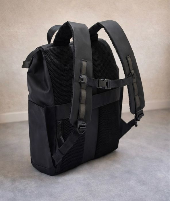 Mochila preta – moderna e prática - nova