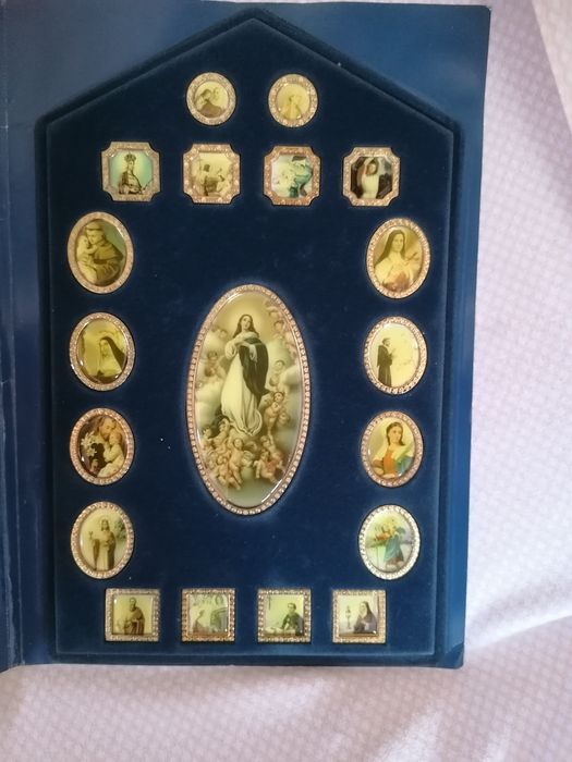 Coleção de medalhas banhadas a ouro